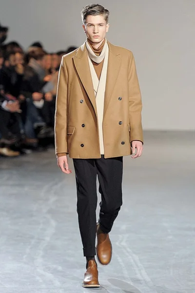 Look 11